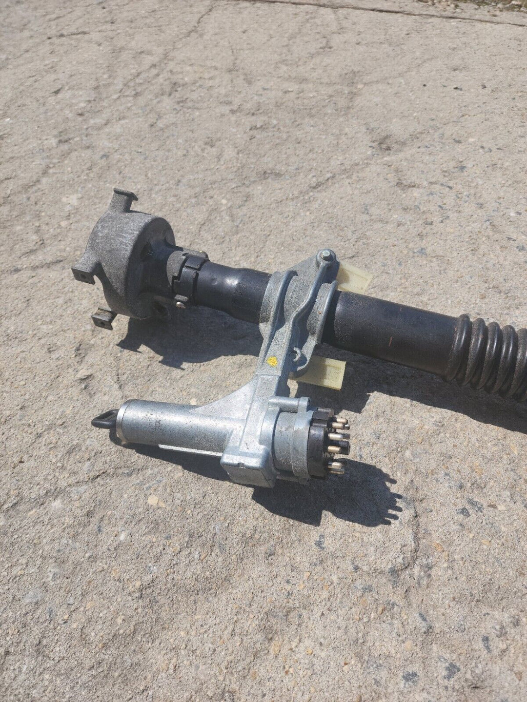 Volvo 240 Ignition Lock Cylinder OEM 1330535 w/ Steering Column