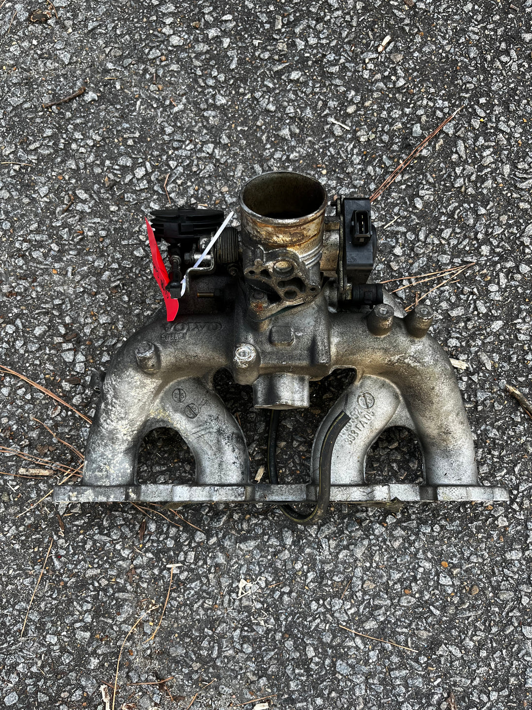 Volvo 240 740 B230f Intake + Throttle Body Used