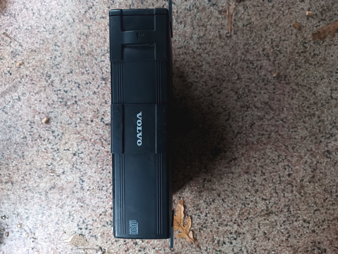 Volvo SC Radio Type 6 Disc CD Changer 9166800 Used