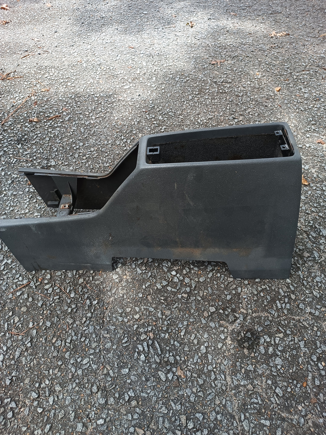 Volvo 740/940 Center Console Gray Used