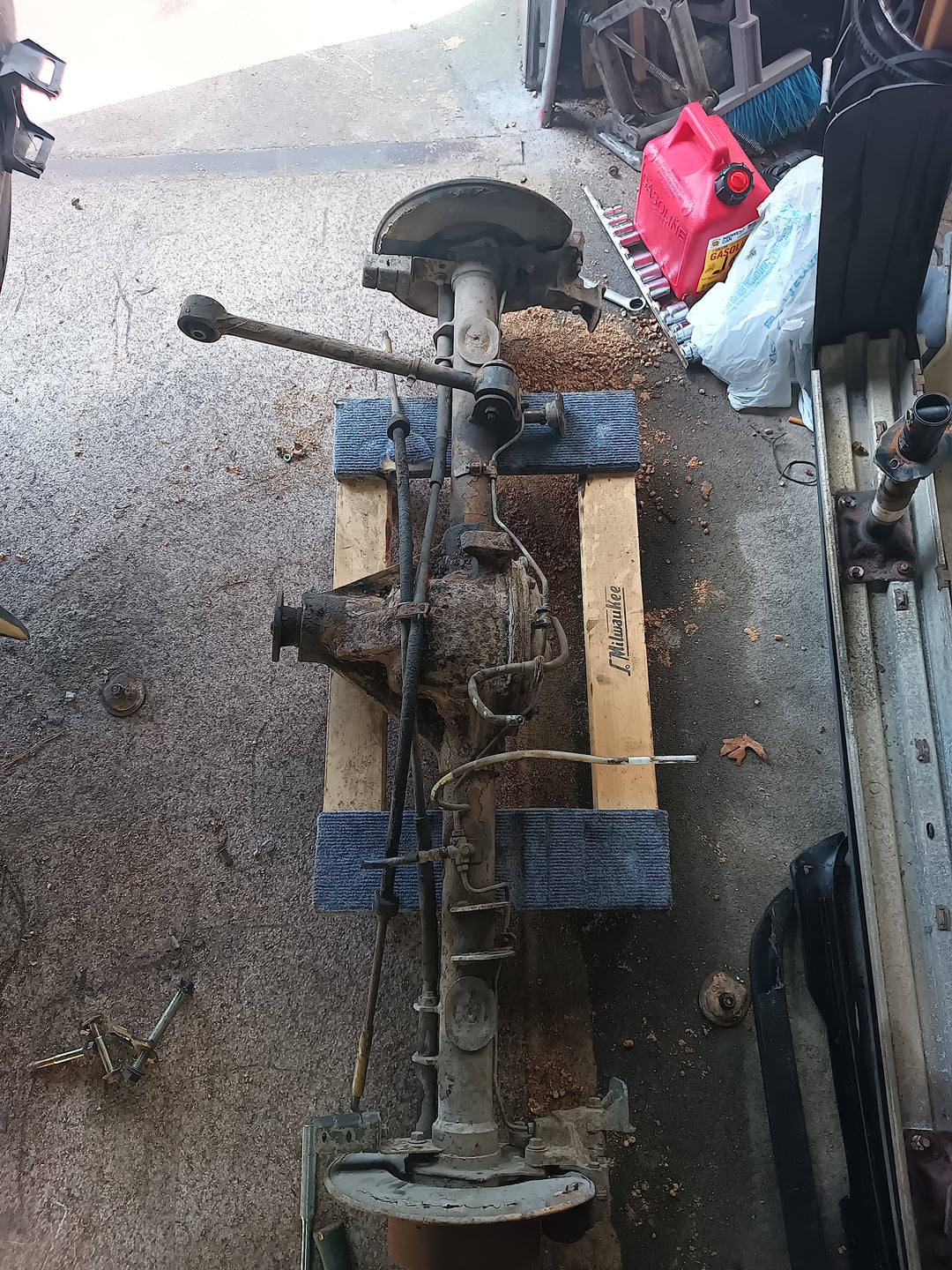 Volvo 240 Rear Axle 91-93 3.73 Ratio Used FREE SHIPPING