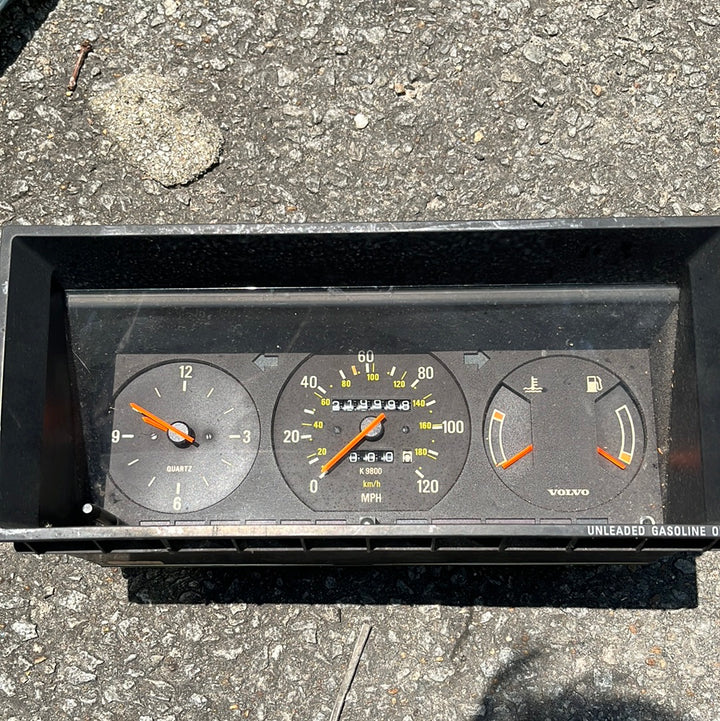 Volvo 240 Cluster K9800 Used