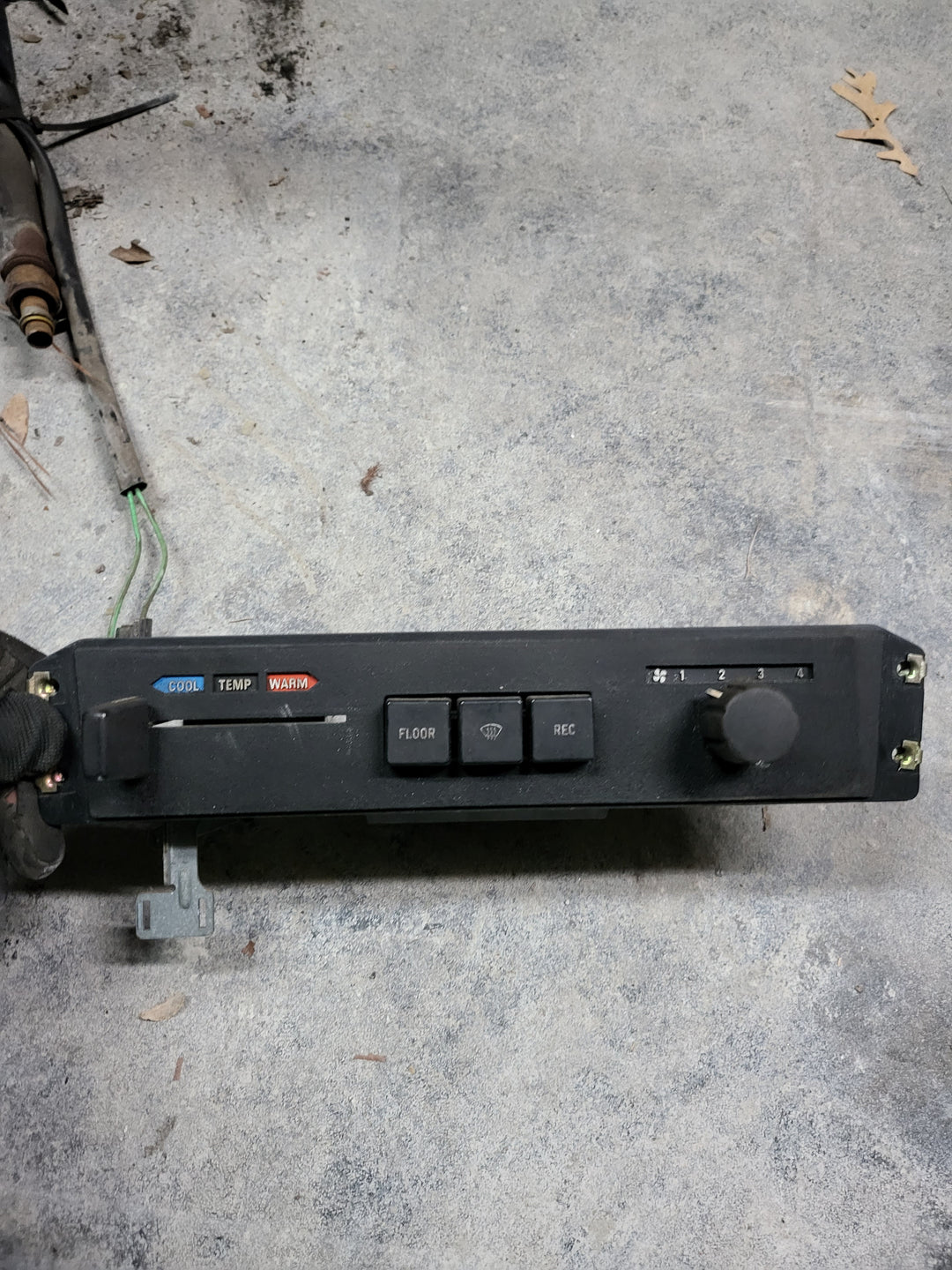 Volvo 240 HVAC Controld Used