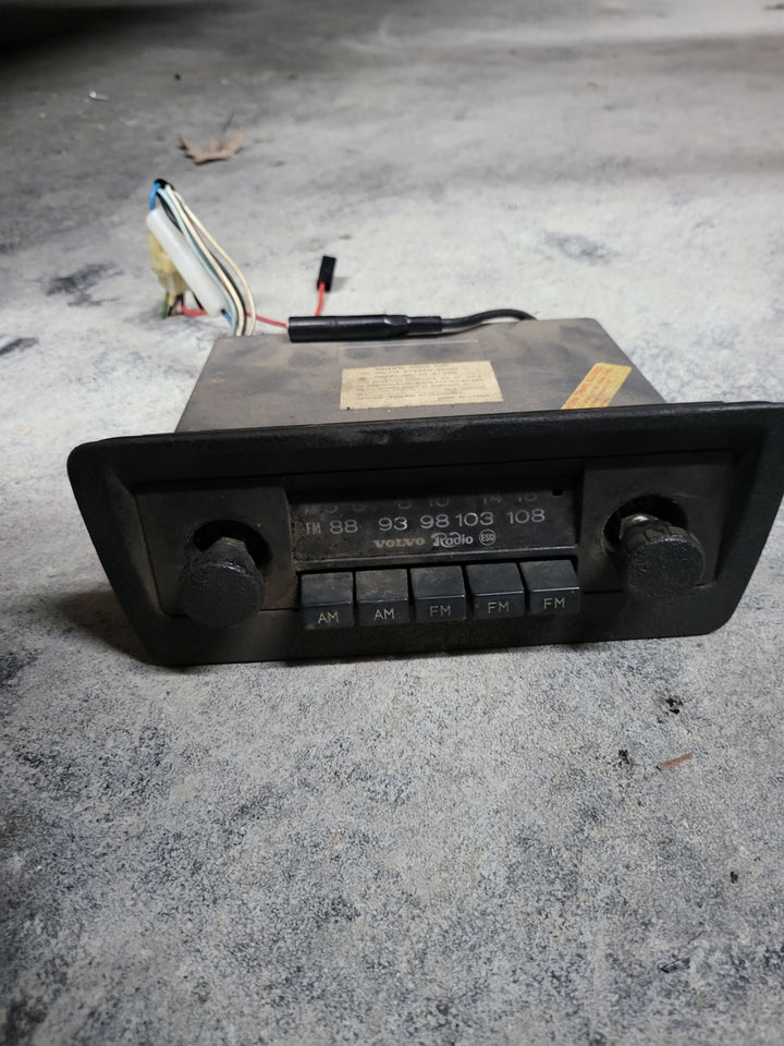 Volvo 240 Radio Used