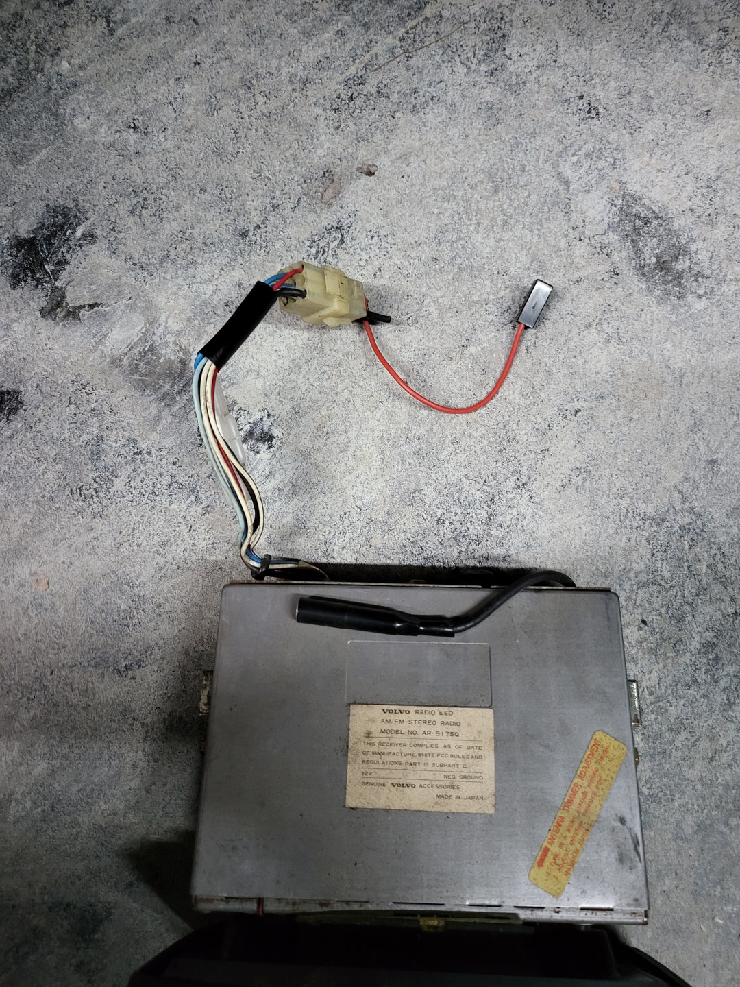 Volvo 240 Radio Used