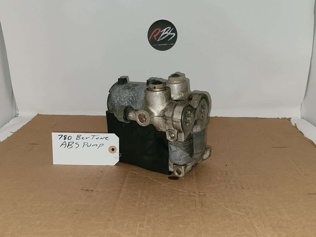 Volvo 780 Bertone ABS Pump