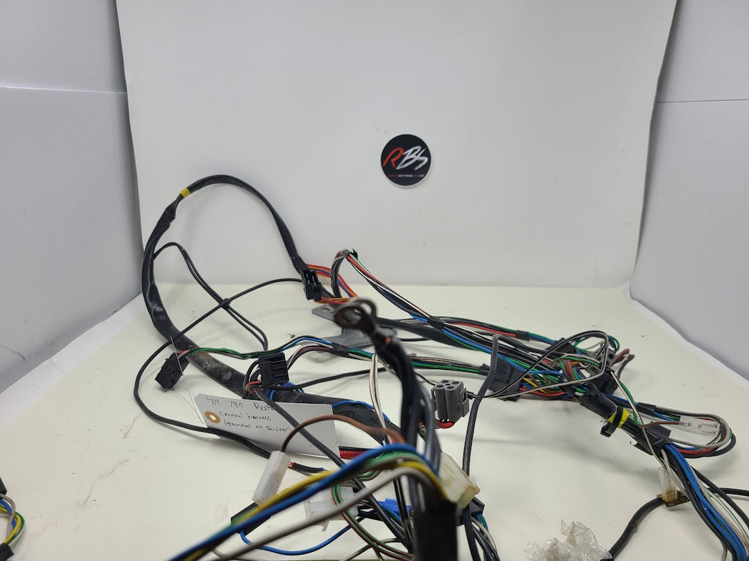 Volvo 1989 780 Bertone Central Harness (Grounded At Shifter)