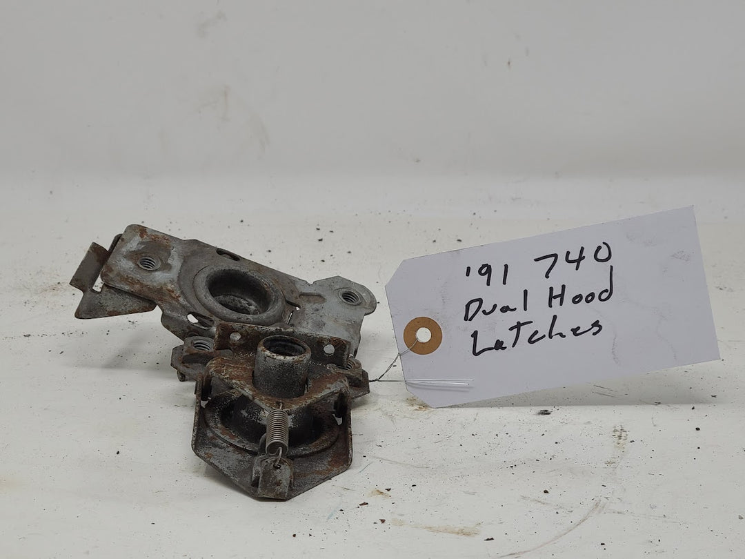 Volvo 1991 740 Dual Hood Latches