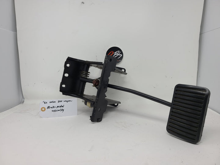 Volvo 1986 240 Wagon Brake Pedal Assembly