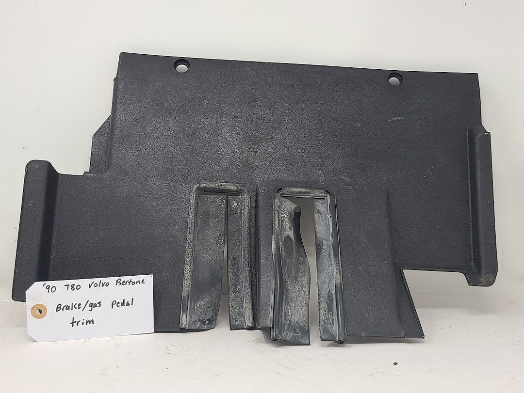 Volvo 1990 780 Brake Gas Pedal Trim