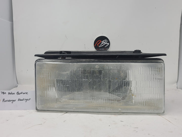 Volvo 780 Bertone Passenger Headlight #2