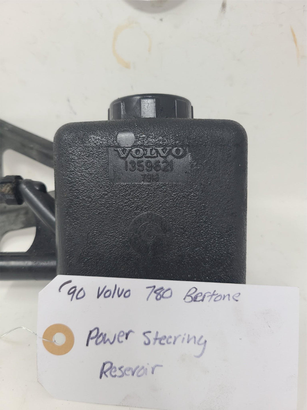 OEM Volvo 1359621 Power Steering Fluid Reservoir Tank 780 Bertone 1990