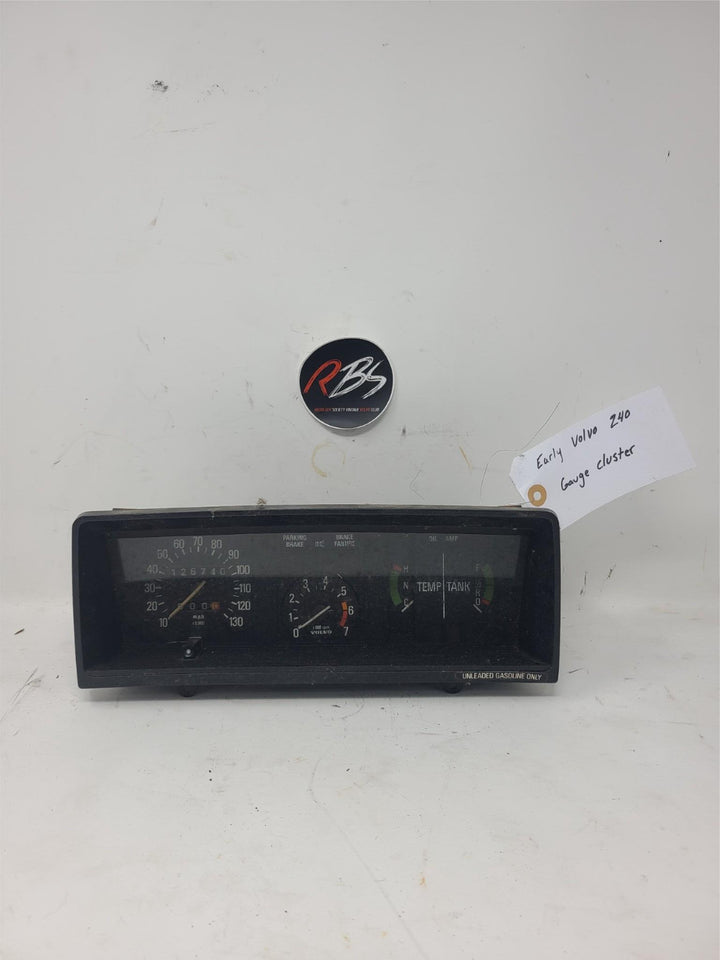Early Volvo 240 Gauge Cluster Speedometer Instrument Panel OEM 1975-1979