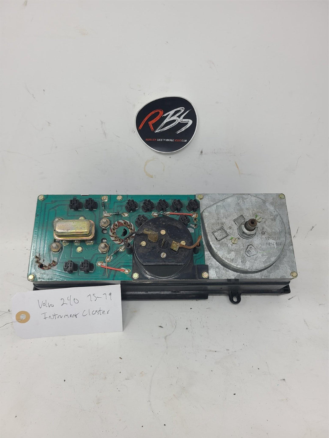 Volvo 240 Instrument Cluster 1975–1979 OEM Gauge Panel Speedometer