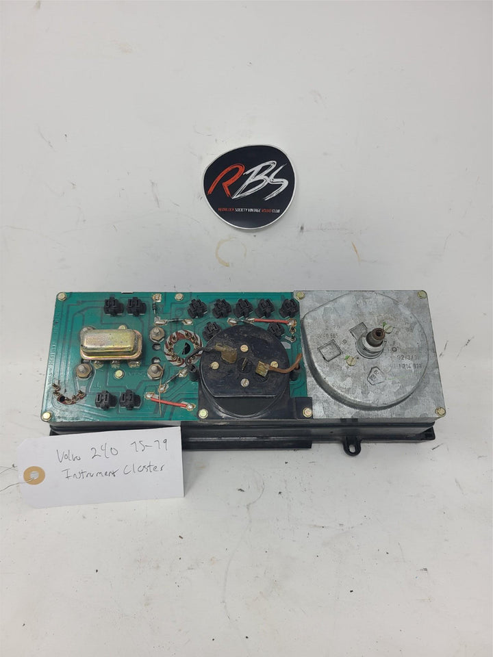 Volvo 240 Instrument Cluster 1975–1979 OEM Gauge Panel Speedometer