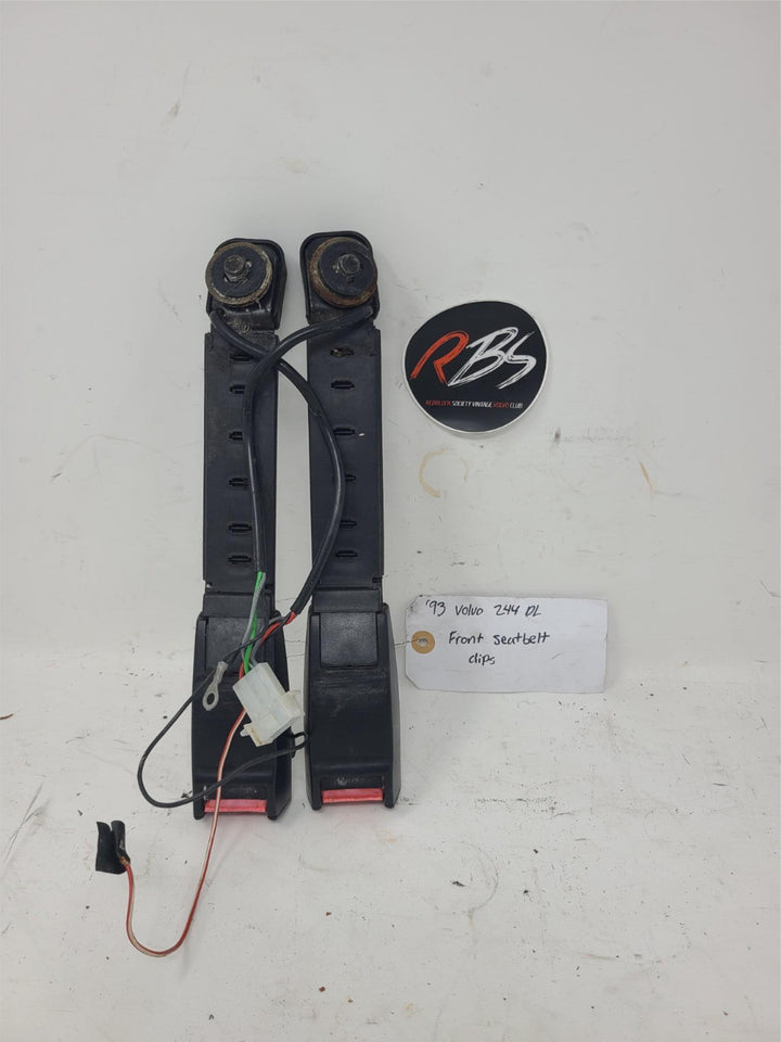 Volvo 240 244 DL Front Seat Belt Buckle Pair OEM 1377057 1379050 1975–1993