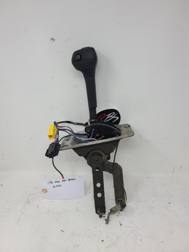 Volvo 780 Bertone Automatic Gear Shifter Assembly OEM 1990 Shift Lever Unit