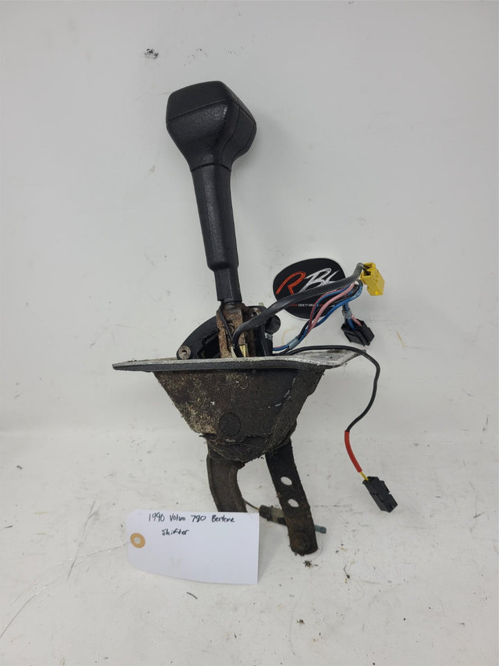 Volvo 780 Bertone Automatic Gear Shifter Assembly OEM 1990 Shift Lever Unit