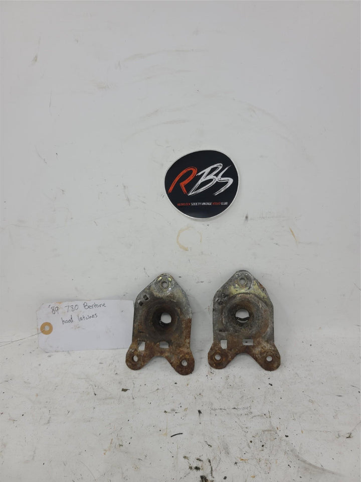Volvo 780 Bertone Hood Latch Set OEM 1987–1991 Dual Front Catch Mechanisms