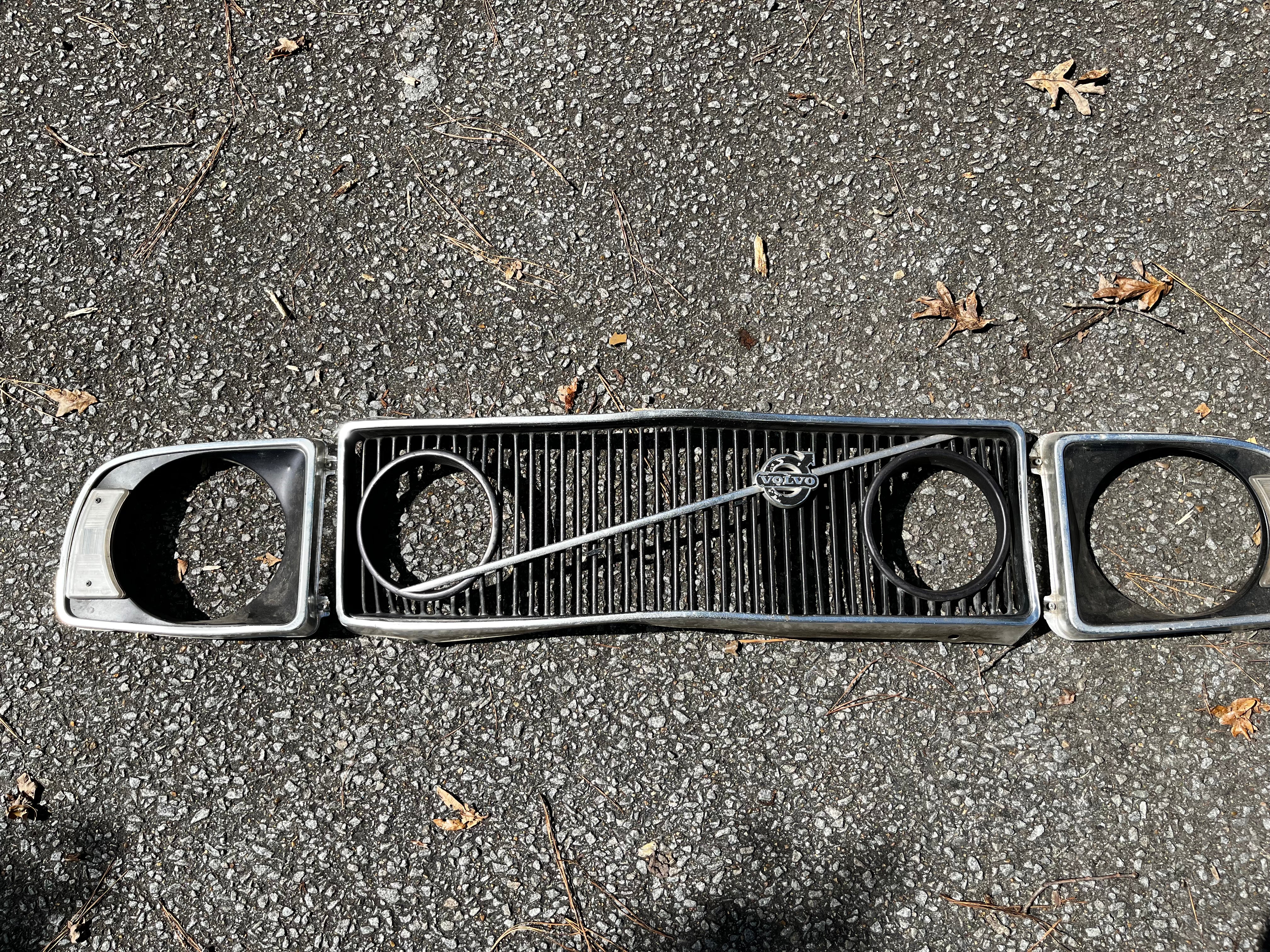 Volvo 142 GT Grille Used
