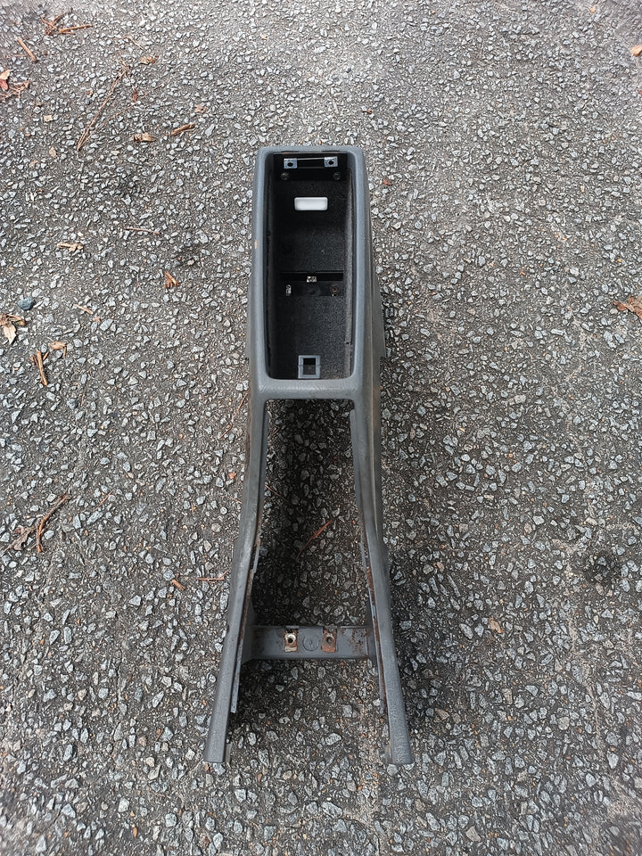 Volvo 740/940 Center Console Gray Used