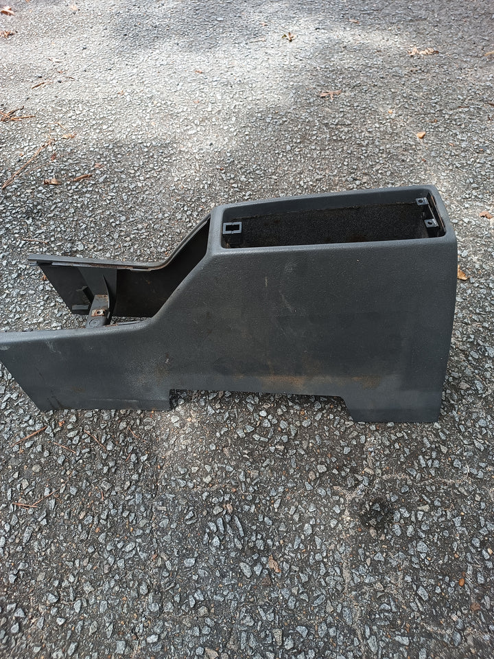 Volvo 740/940 Center Console Gray Used