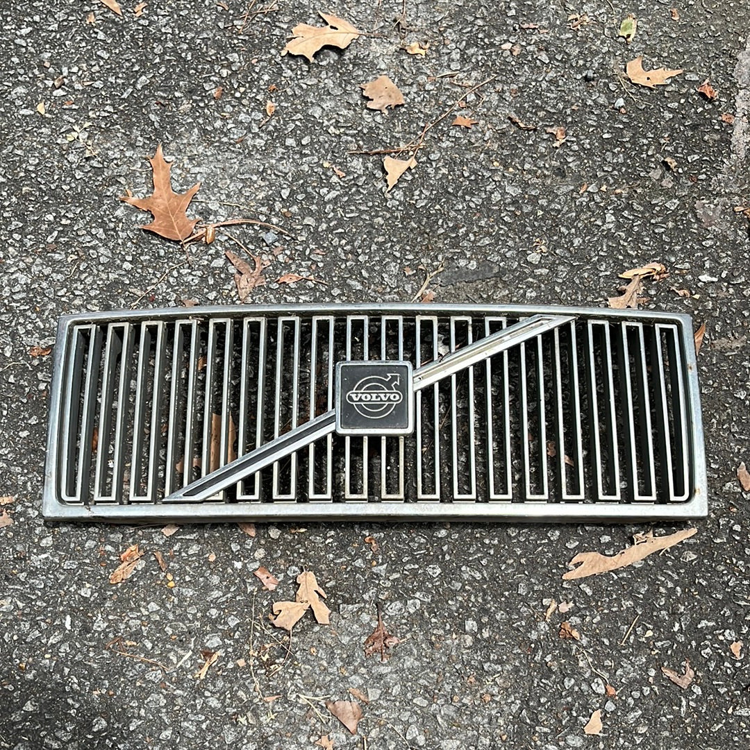 Volvo 740 Chrome Grille Used