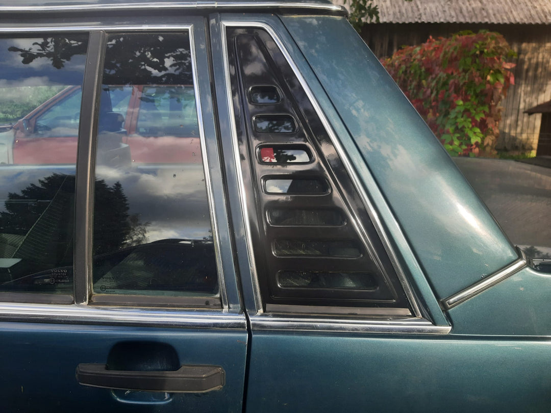 Volvo 740 Side Louvers