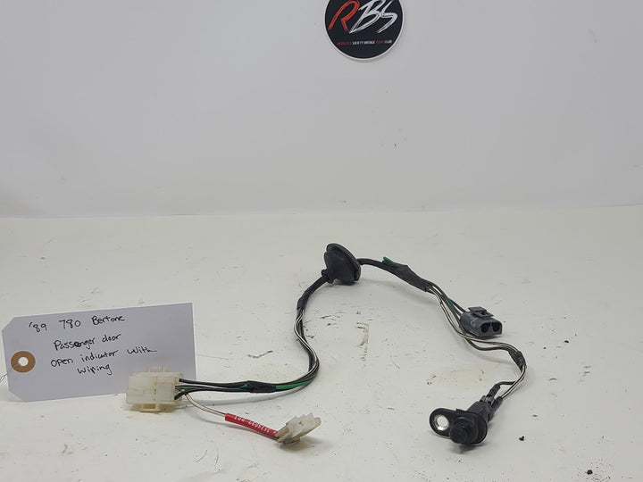 Volvo 1989 780 Bertone Passenger Door Open Indicator With Wiping